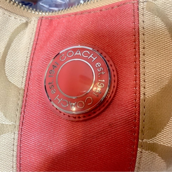 EUC. Vintage Coach berry pink & khaki in signature Coach pattern. - Picture 4 of 16